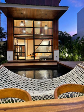 Stylish Tropical Villa 2 Br , Canggu , 400m To Finn Beach